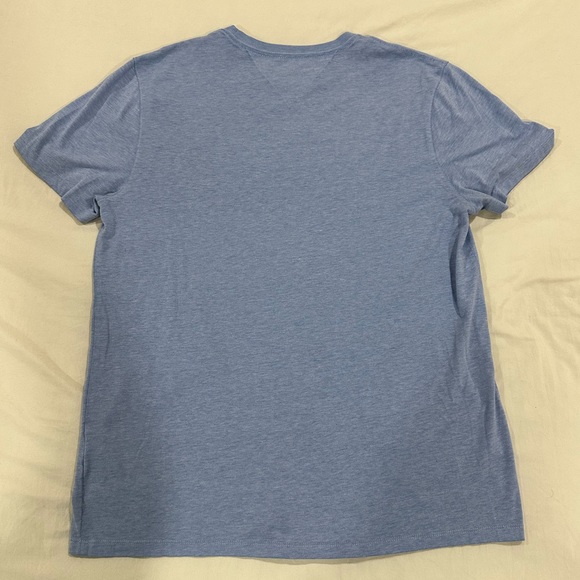 Tommy Hilfiger Men’s T-Shirt - Picture 2 of 4